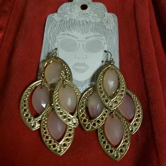 Women's Earrings - Picture 3 of 3